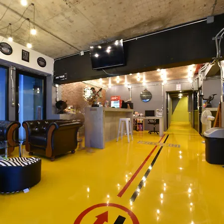 248 Street Hostel-2